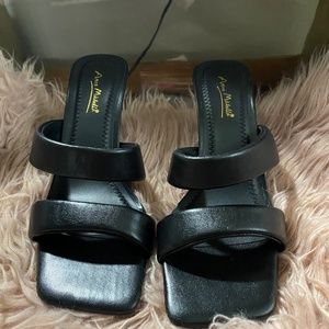 Black heels (low heel)